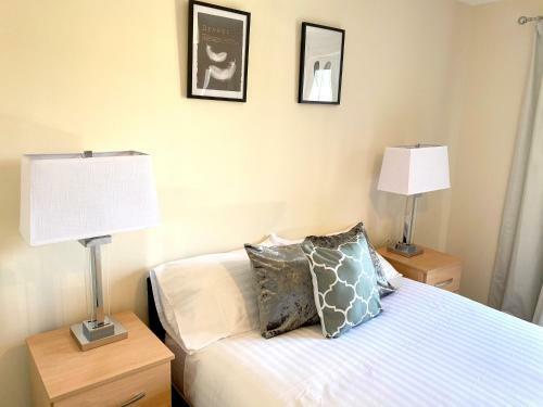 Superior Two-bed Apartment With Free Parking, Cv1 Coventry