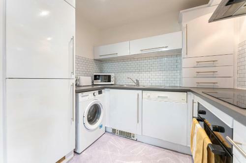 Riley House Spacious City Apartment