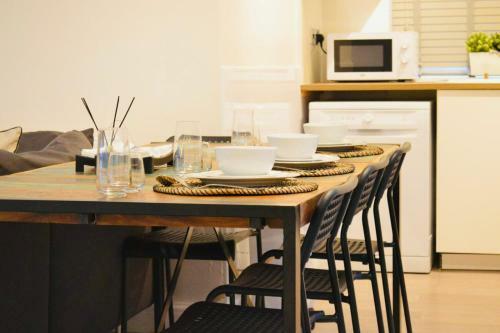 Stunning 3-bed Ground Floor Apartment In Coventry