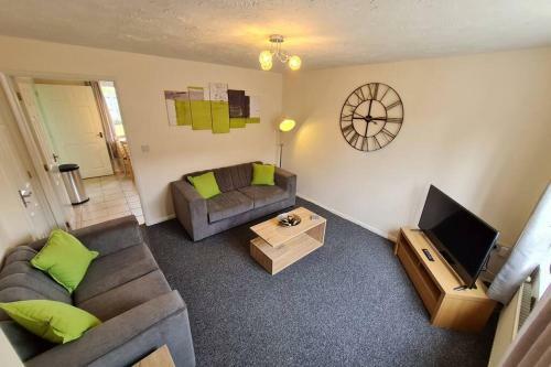 Cosy House With Parking Rwc By Passionfruit Properties