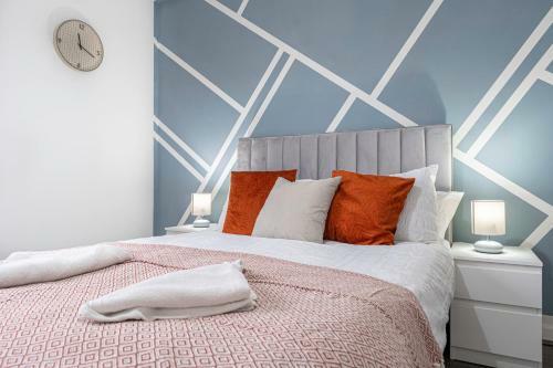 Jkg Property Solutions Presents Cosy City Apartment