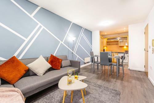 Jkg Property Solutions Presents Cosy City Apartment