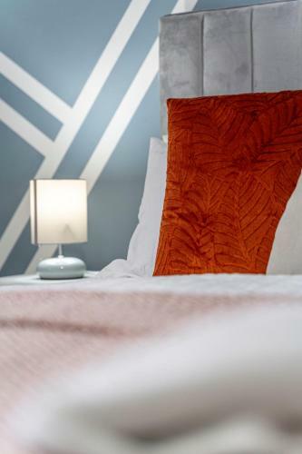 Jkg Property Solutions Presents Cosy City Apartment