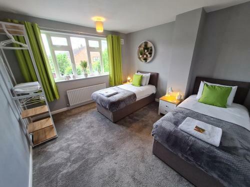 Contractor House With Parking & Netflix & Ev Charging Bac By Passionfruit Properties