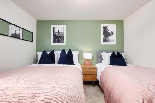 Fantastic Brand New 3br House Wparking Sleeps8