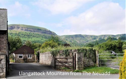 The Neuadd Cottages