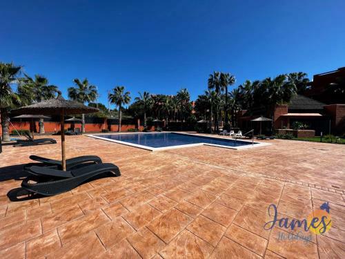 Luxurious 1st Floor Apartment With Com Pool Vm22