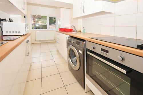 Townhouse @ 178 Ruskin Road Crewe