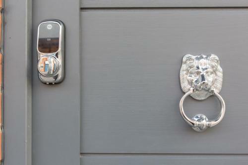 Hostal Townhouse Plus @ 130 West Street Crewe
