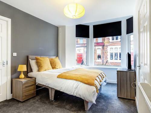 Hostal Townhouse Plus @ 166 Edleston Road Crewe