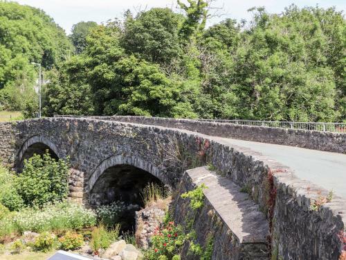 Gyda'r Llif