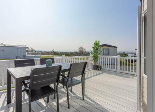 Family Friendly 2 Bedroom - On Great Holiday Park!