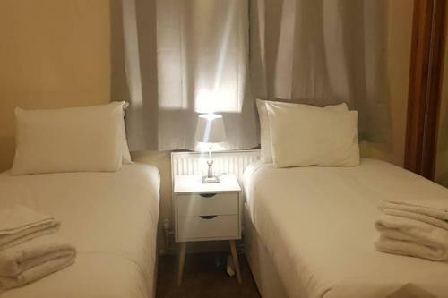 Royal House, Croydon With Netflix & Amazon Music