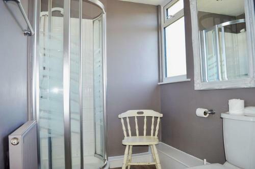 Number 20 - Central, Classic Style, Private And Parking