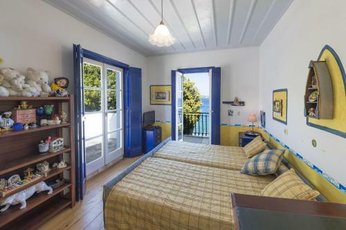 Beachfront Spetses Spectacular Fully Equipped Traditional Villa Familiesgroups