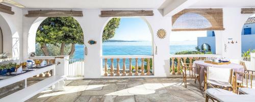 Beachfront Spetses Spectacular Fully Equipped Traditional Villa Familiesgroups
