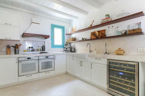 The Great Gatsby 6br Villa Overlooking Spetses Old Town