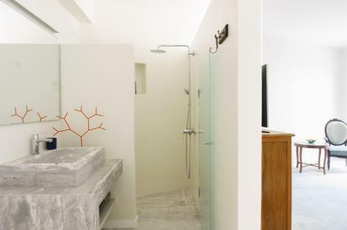 Villa Maison Suisse With Sea View In Spetses Town