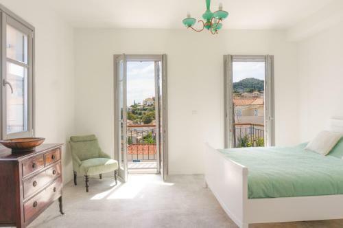 Villa Maison Suisse With Sea View In Spetses Town