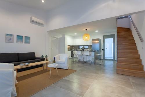 Luxury Sunrise White Villa