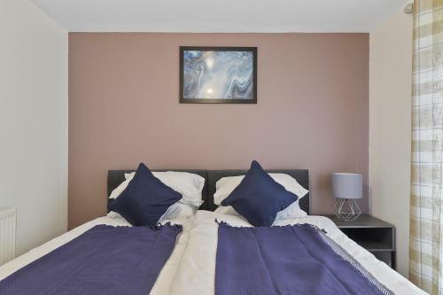 Apartamento The Exquisite Harrow Gem -parking