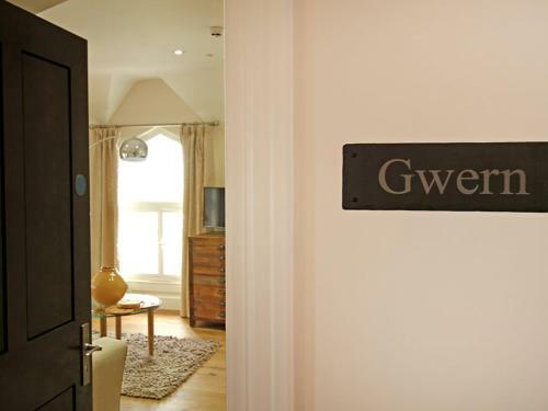 Harlech 4 - Gwern
