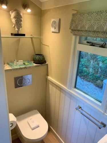 Lodge Luxury Shepherds Hut With Superb Views & Fire Pit