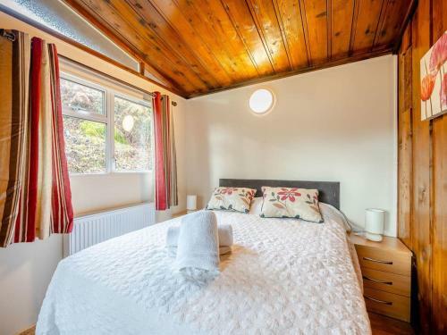 Cedar Cottage- Uk31221