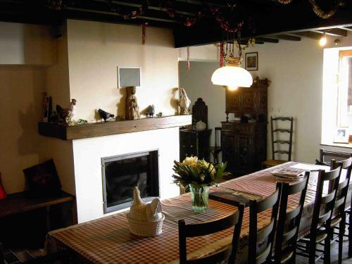 Hostal Ferme Des Entremains