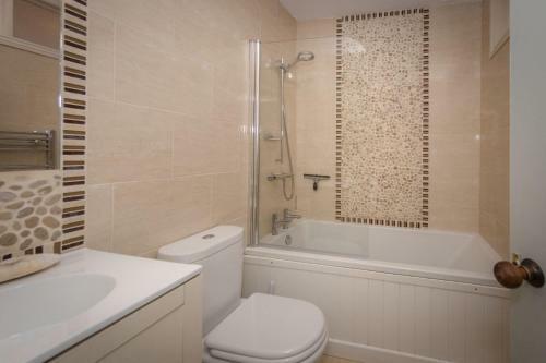 Apartamento Shipside - Spacious, Stylish Patio Garden Flat