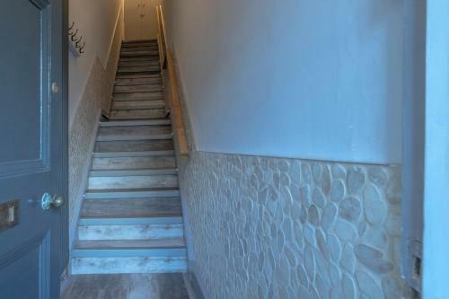 Seaside Breaks - Stylish, Split-level Apartment In Meads Village