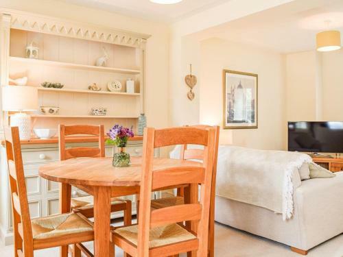 Hall Piece Cottage