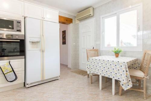 Spacious 3-bedroom Villa With Private Pool In Benigembla, Spain.