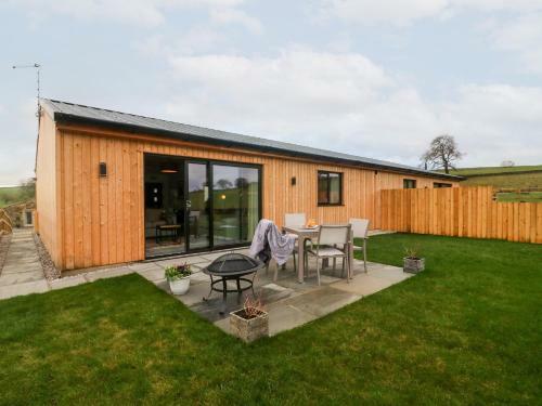 Ingleborough Lodge