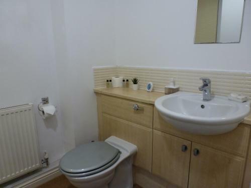 Sun Gardens Luxe 2 Bed 2 Bath Apartment