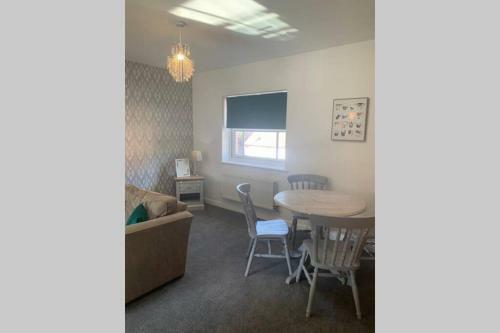 Silver Stag, Large 2 Bedroom Apartment With Designated Parking
