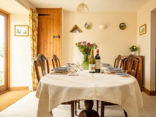 Oak Tree Cottage