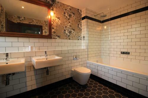 Hotel Westow House