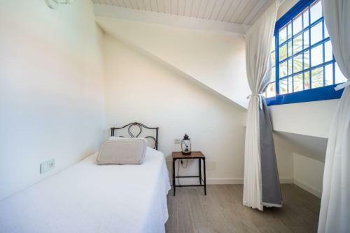 Fabulous Bungalow , Wifi, Swimming Pool And Beach