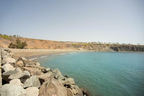 Fabulous Bungalow , Wifi, Swimming Pool And Beach