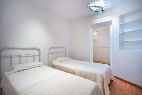 Fabulous Bungalow , Wifi, Swimming Pool And Beach
