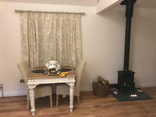 Thrush Nest Cottages - Wren & Stable