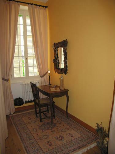 Bed & Breakfast Logis De Guitres - Chambres D'hotes