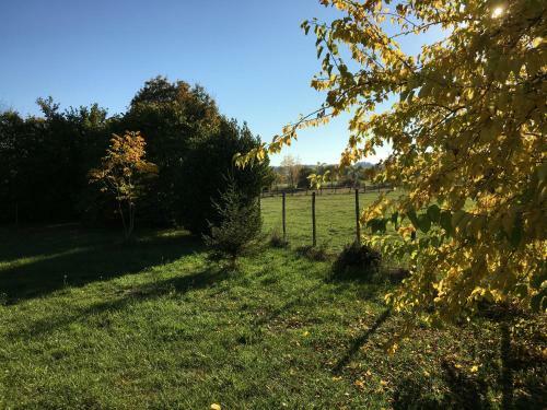 Bed & Breakfast Logis De Guitres - Chambres D'hotes