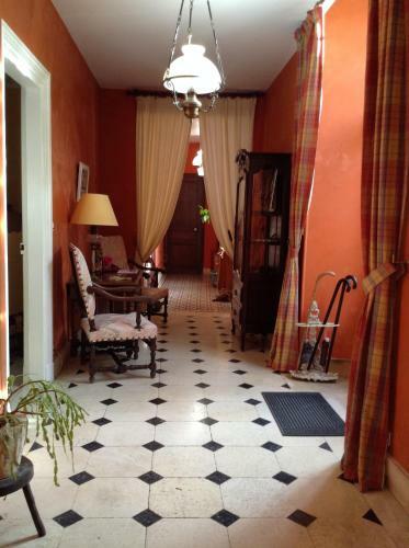 Bed & Breakfast Logis De Guitres - Chambres D'hotes