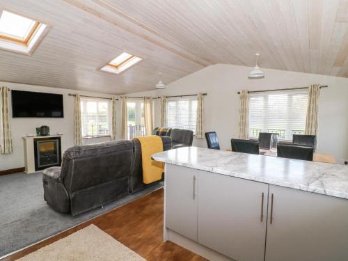 Oakwood Lodge