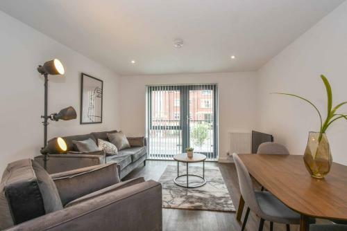 10 Icona A City Centre Apartment