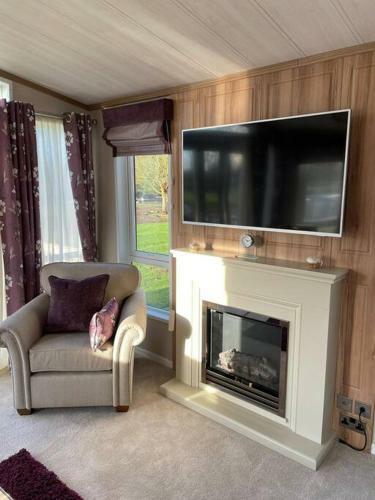 Bakers Lodge With Hot Tub