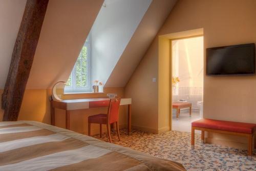 Hotel H�tel Le Manoir De Contres