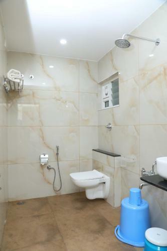 Hotel 8th Mile Suites